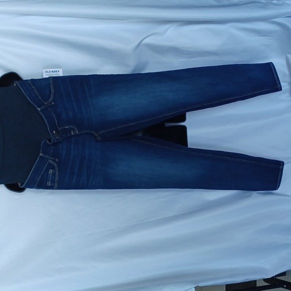 Old Navy Denim - NWT Old Navy Maternity Jeans Straight Leg